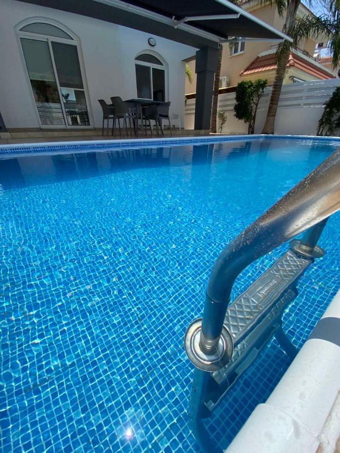 Villa Diana - 200 Meters From Kapparis, Fireman'S Beach Paralimni Exterior photo